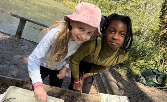 Latest News &raquo; Year 4 Visit Coombe Abbey Park for River Study Adventure